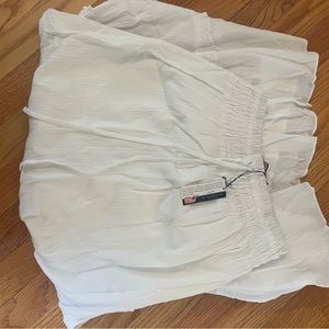 Floor length vineyard vines skirt, new with tags, size small.